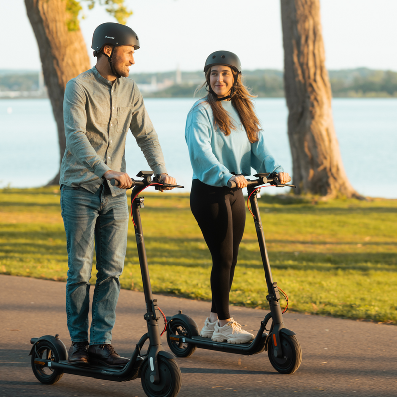 NAVEE V50 Electric Scooter